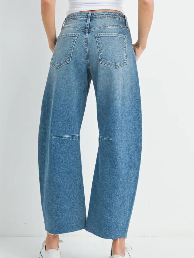 SEAMED BARREL JEANS