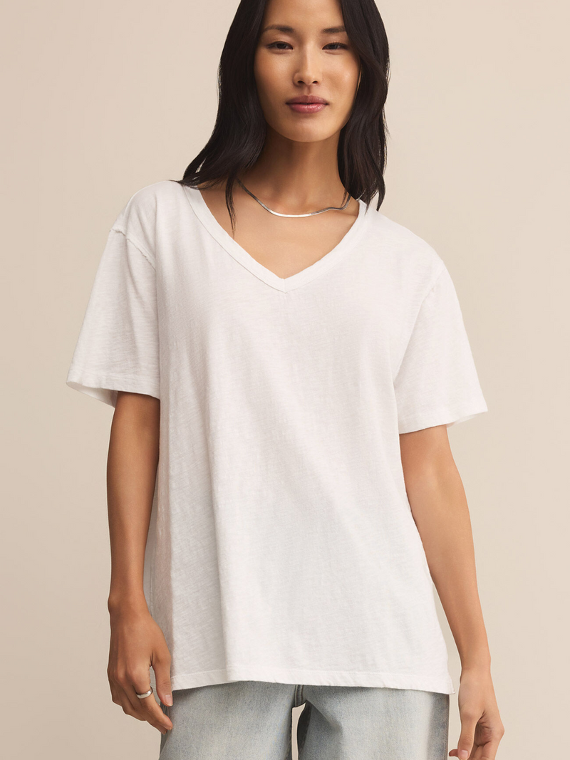 Z SUPPLY LIVELY RELAXED V NECK TEE IN WHITE