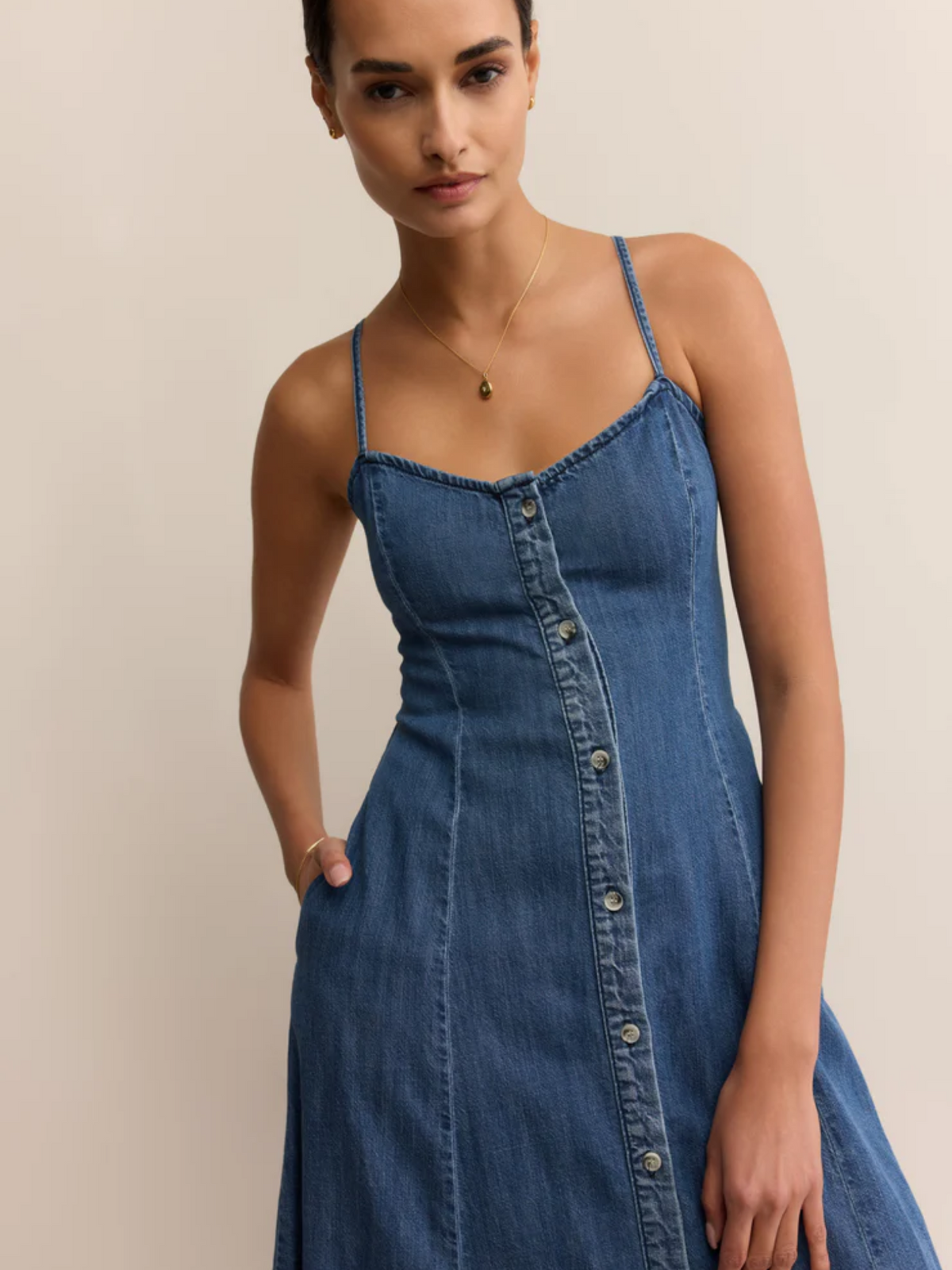 Z SUPPLY ANGEL EYES DENIM DRESS IN MEDIUM INDIGO