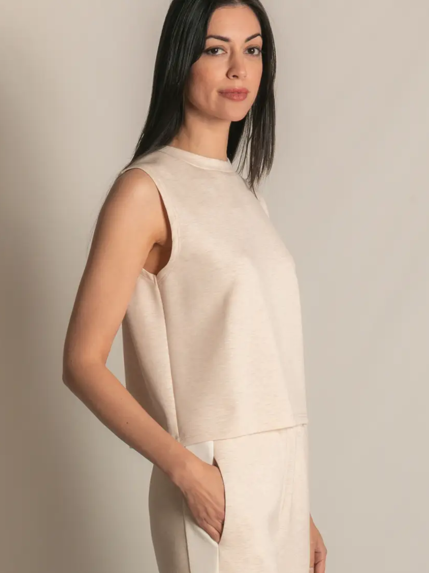 SCUBA MODAL TOP